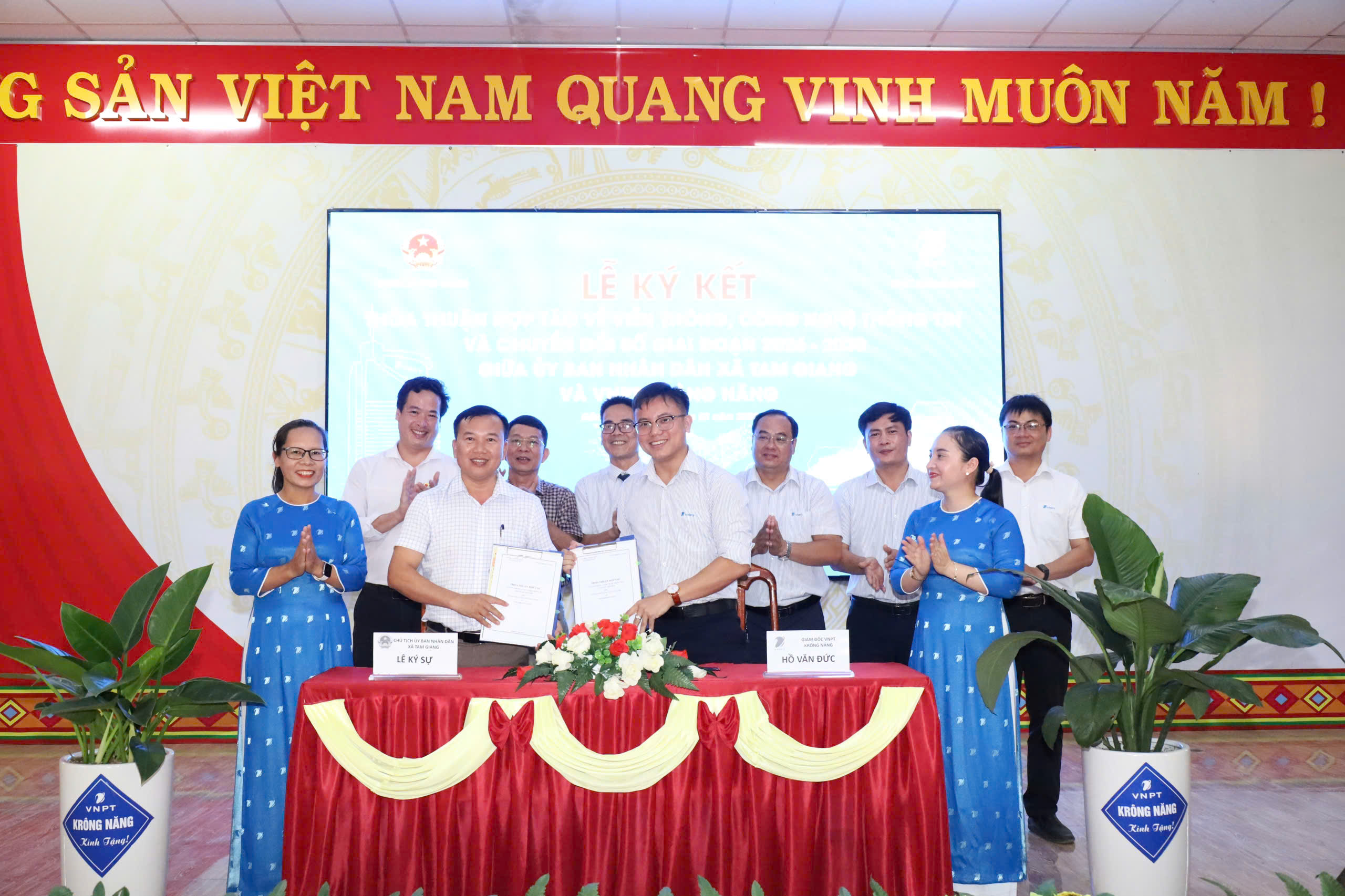 UBND xã Tam Giang và VNPT Krông Năng ký kết thỏa thuận hợp tác về chuyển đổi số giai đoạn 2026 - 2030