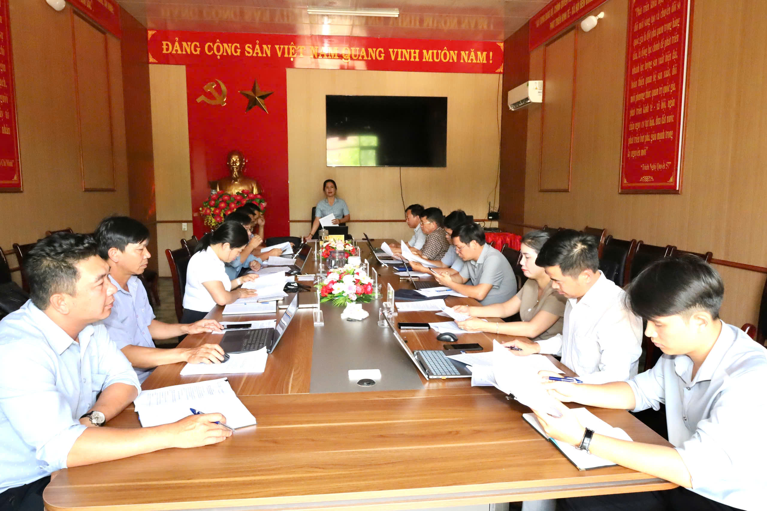 Họp Ban chỉ đạo thực hiện mục tiêu tăng trưởng kinh tế 02 con số xã Tam Giang, tỉnh Đắk Lắk giai đoạn 2026 - 2030