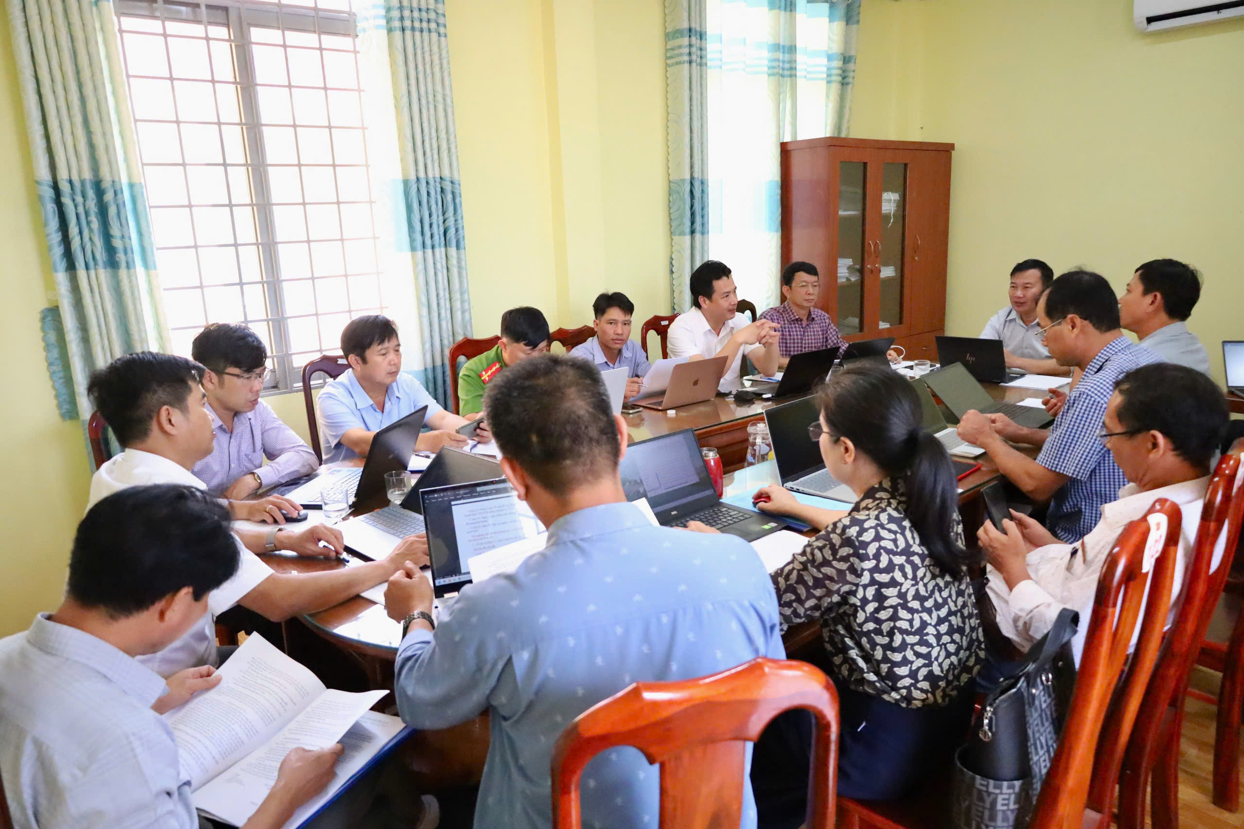 Xã Tam Giang tổ chức phiên họp thành viên UBND xã tháng 5 năm 2026