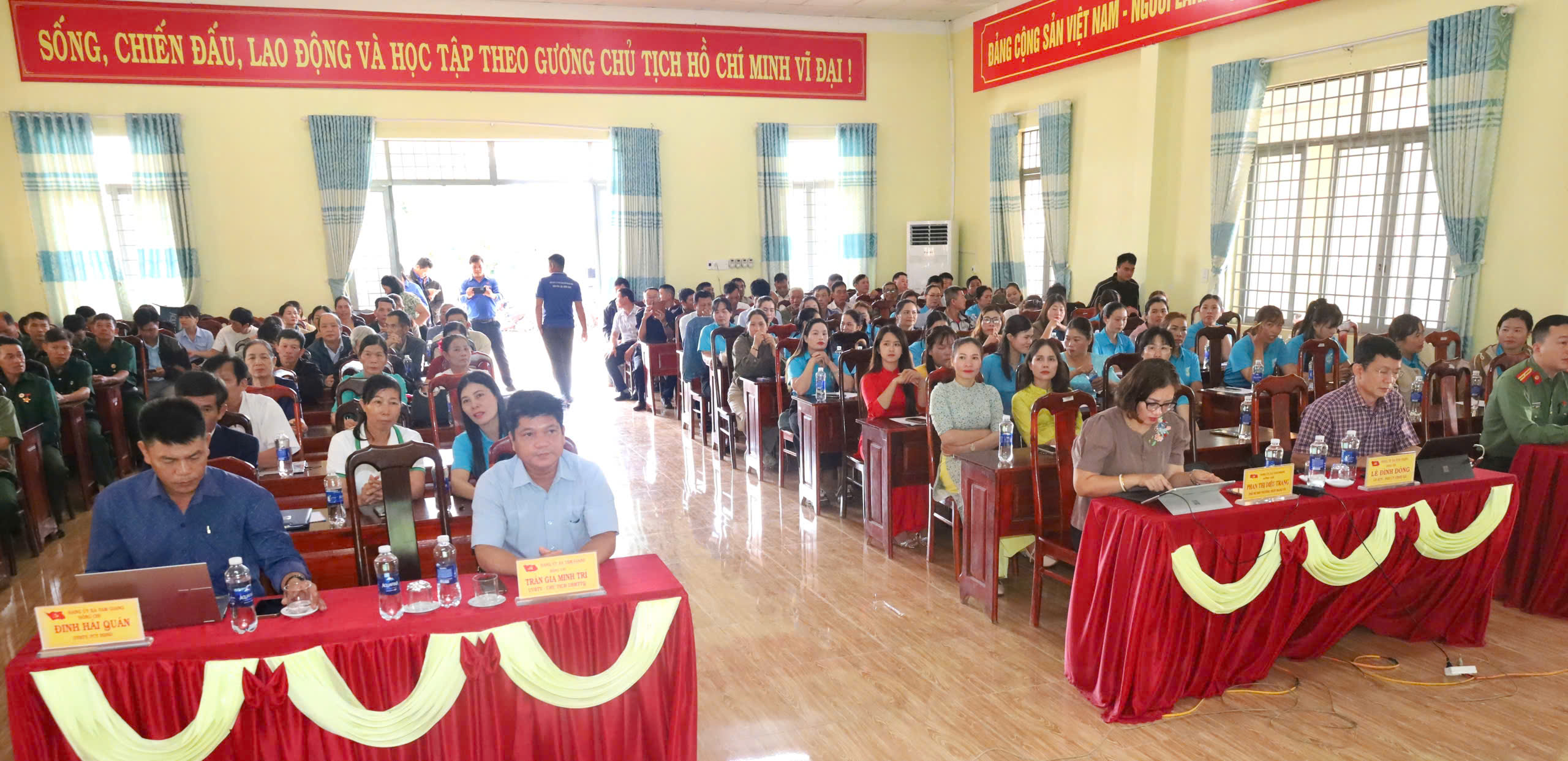 Xã Tam Giang tổ chức hội nghị rà soát, xác định thôn vùng đồng bào dân tộc thiểu số và miền núi, thôn đặc biệt khó khăn sau sắp xếp