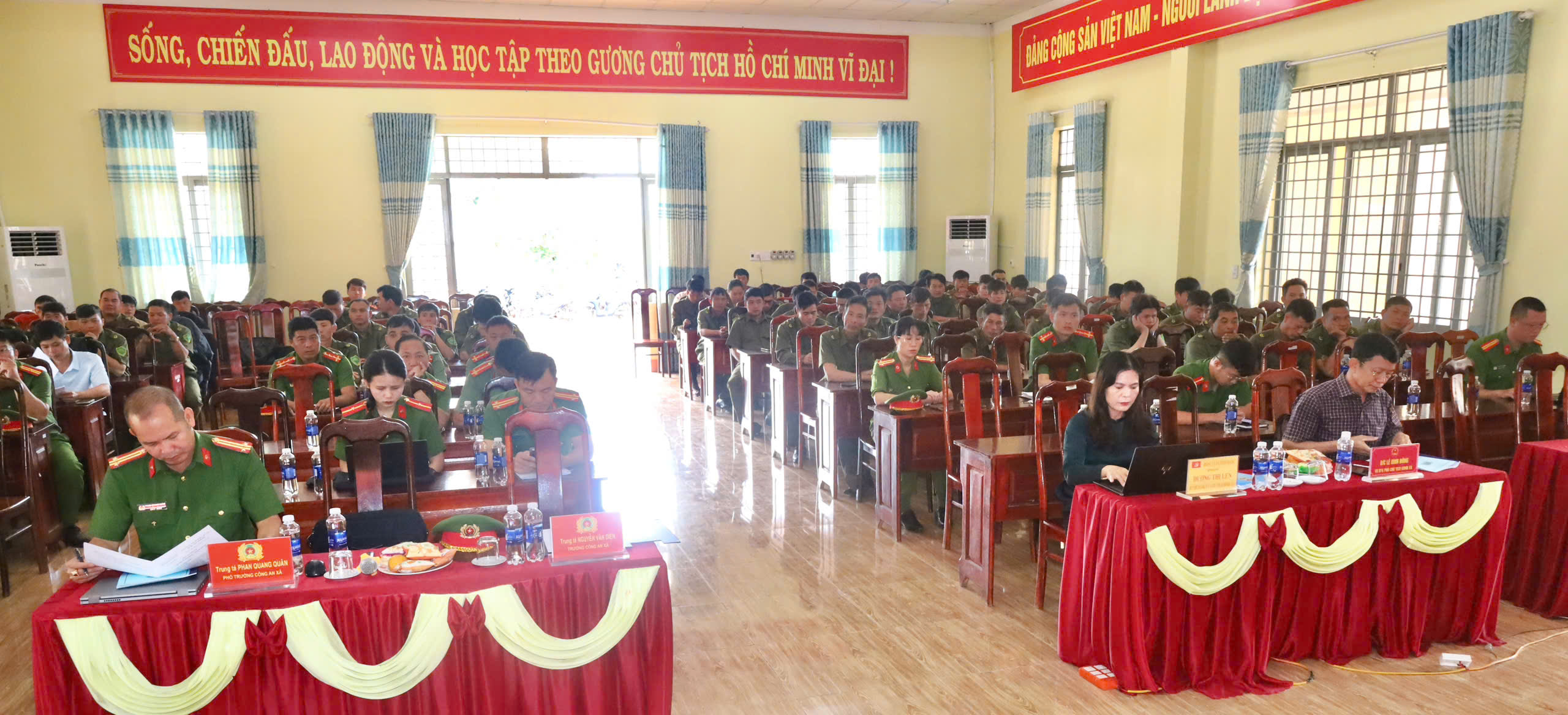 Công an xã Tam Giang sơ kết công tác 6 tháng đầu năm 2026